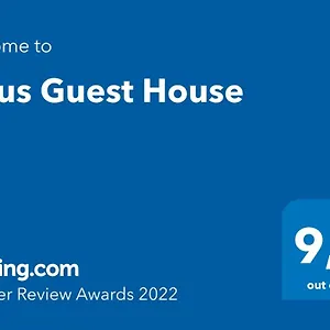 https://ianus-guest-house.it-romehotels.com