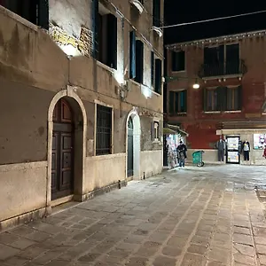 https://house-lions.hotelslidodijesolo.com